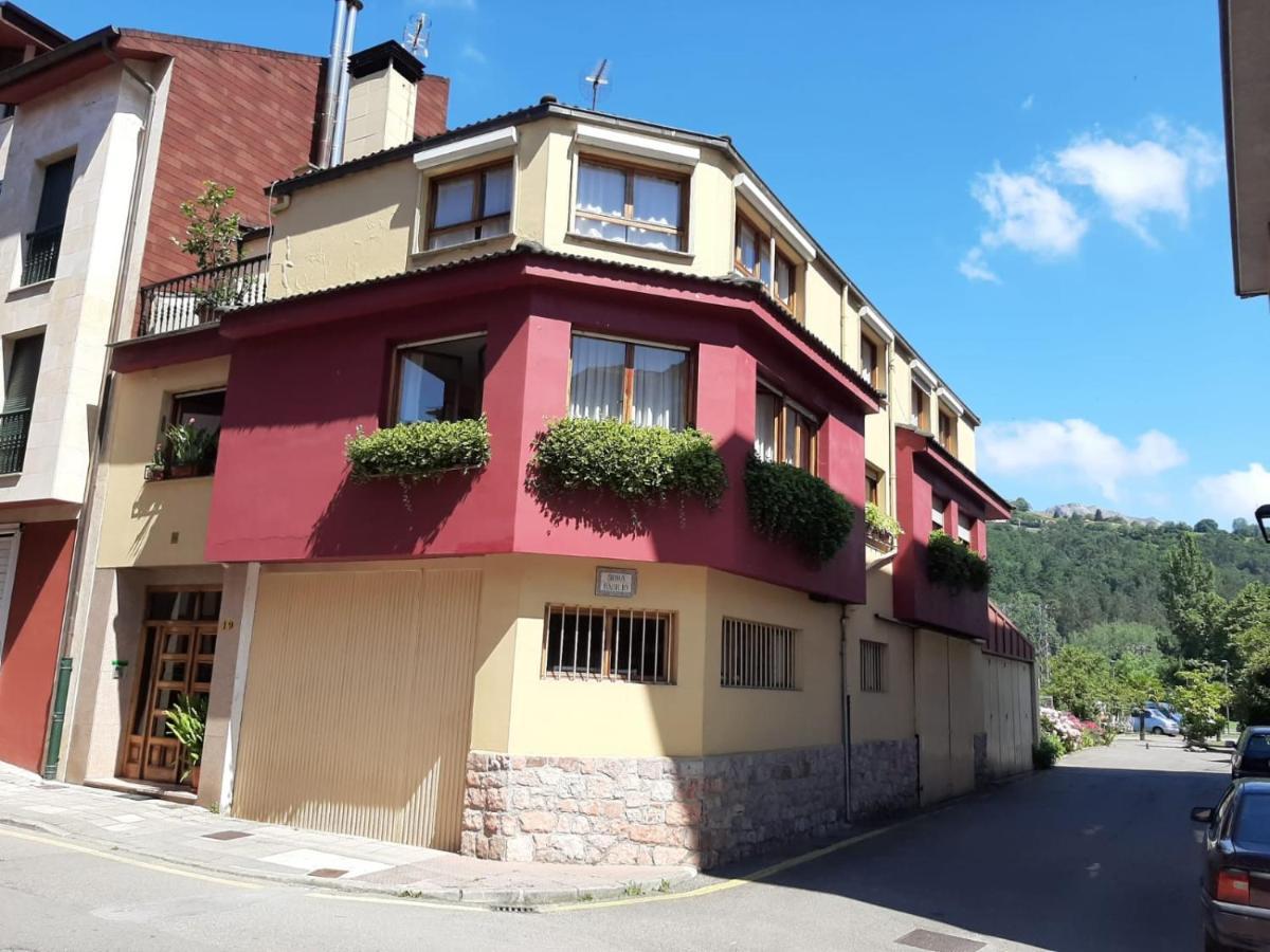 Villa Isabel 2 Llaves Arriondas Eksteriør bilde